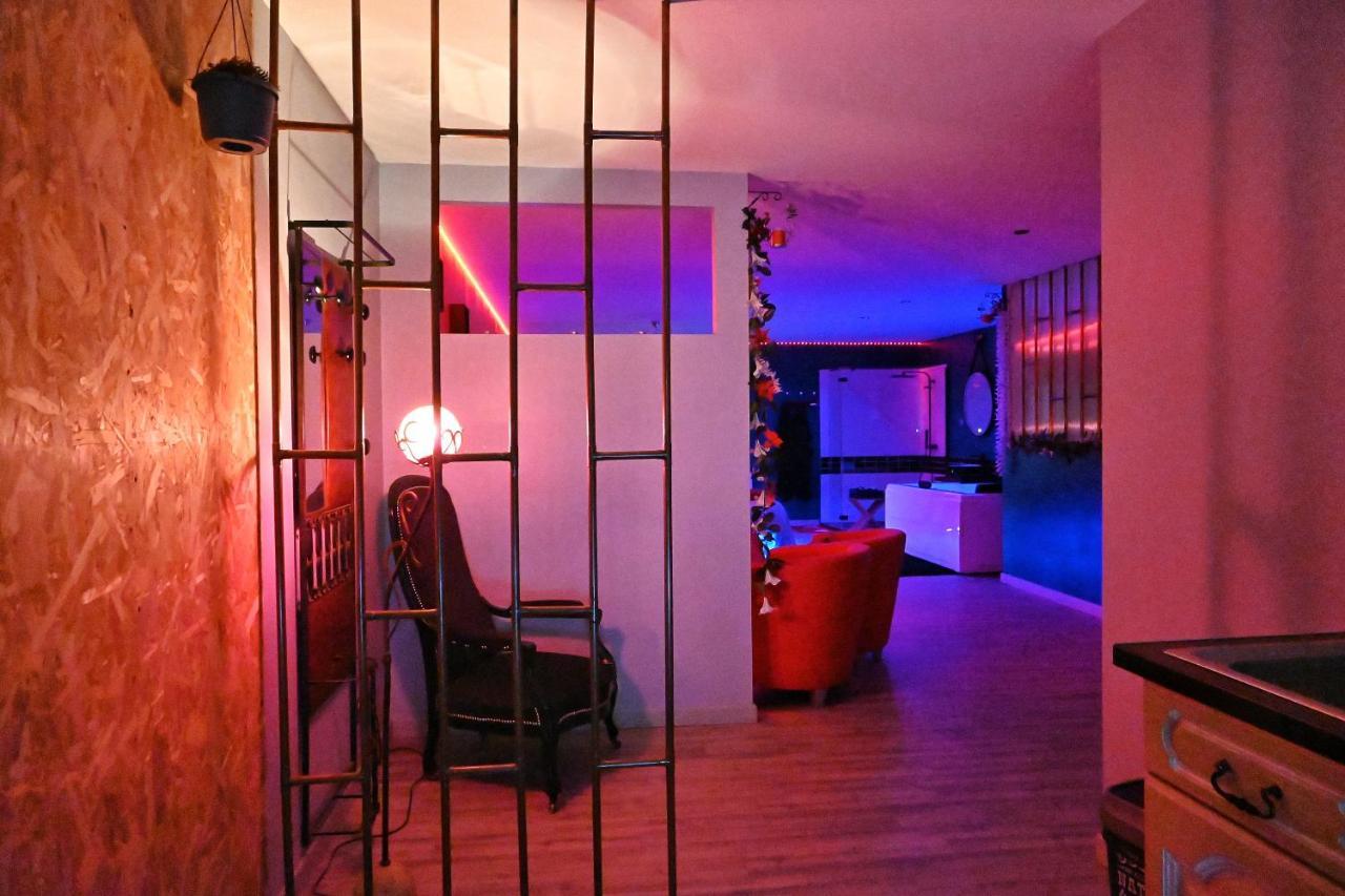 L'Essence Du Désir - Room Love Saint-Germain  Extérieur photo